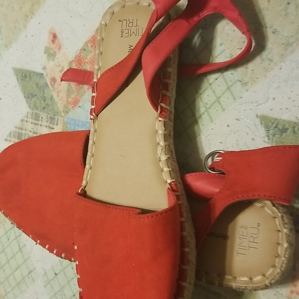 Shoes - Picture 2 of 5